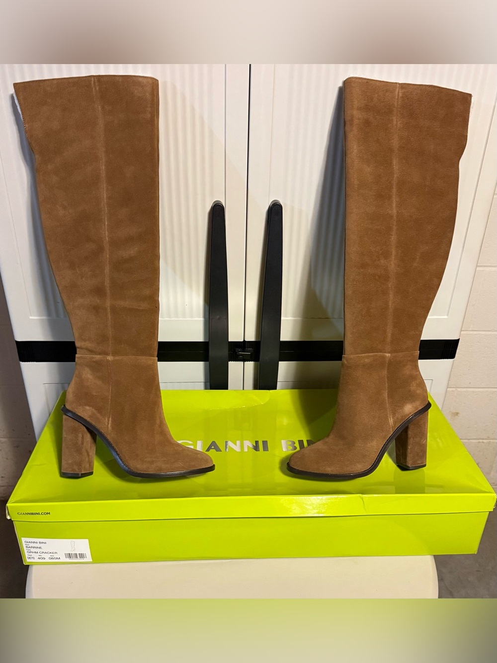 NWOT Gianni Bini “Barrine” Suede Over-the-Knee Boots Grhm Cracker
